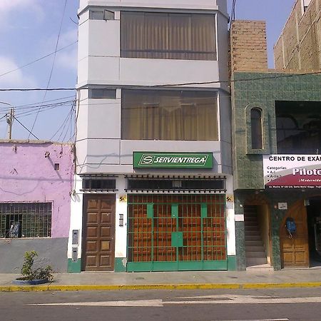 Strenua Santa Maria Suites Trujillo Bagian luar foto