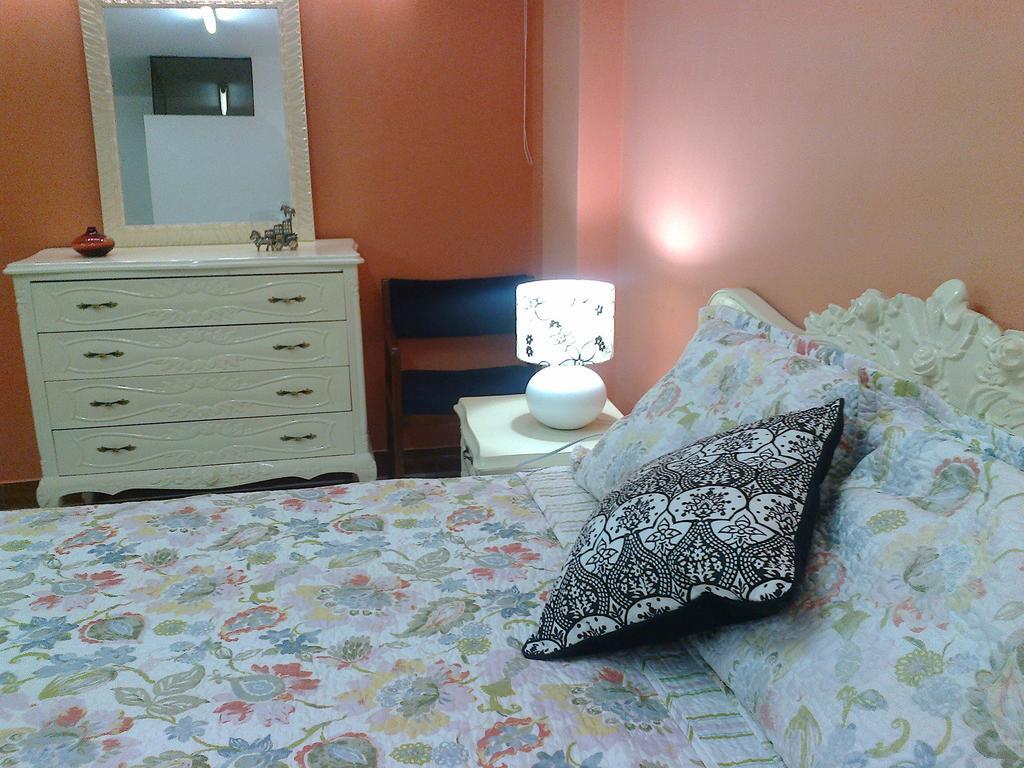 Strenua Santa Maria Suites Trujillo Bagian luar foto