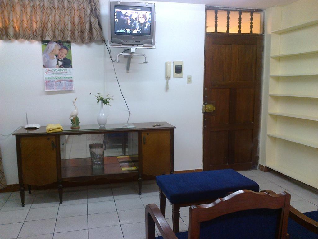 Strenua Santa Maria Suites Trujillo Bagian luar foto