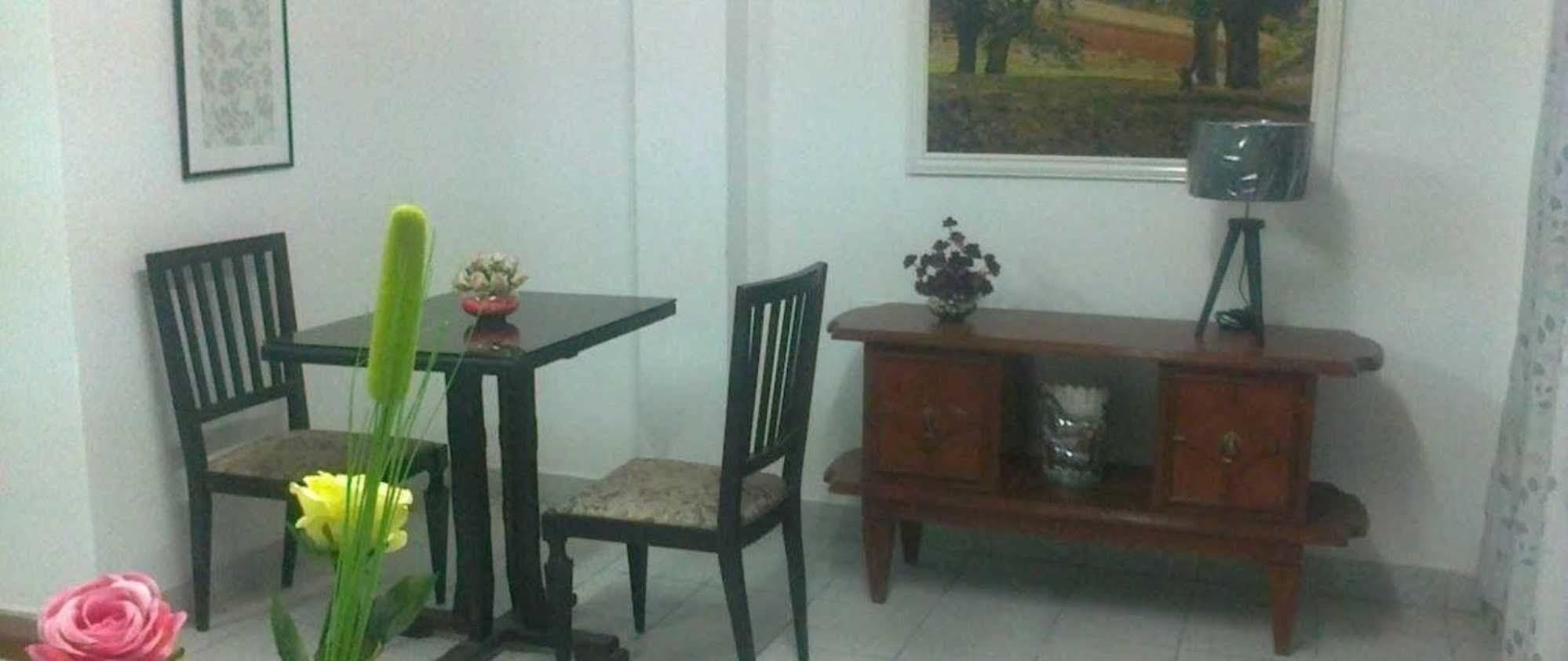 Strenua Santa Maria Suites Trujillo Bagian luar foto